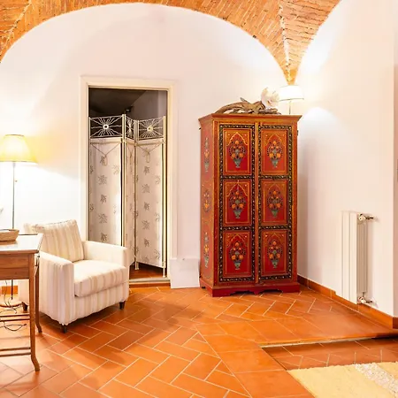 And Stylish Appartement Livourne