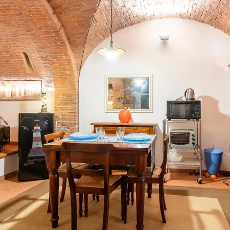 And Stylish Livourne