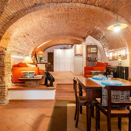 And Stylish * Livourne