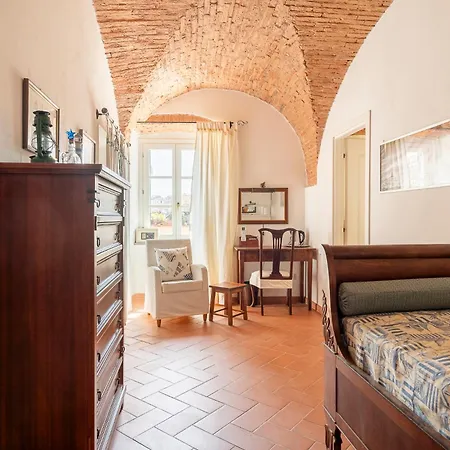 And Stylish Appartement Livourne